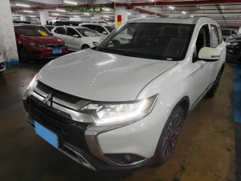 2019 MITSUBISHI OUTLANDER,autocango,china used car exporter,china ev exporter,chinese used car exporter,chinese used ev exporter