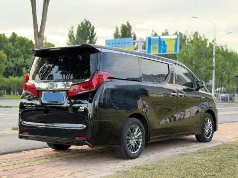 2021 Toyota Alphard 2.5L 117HP L4 E-CVT Hybrid