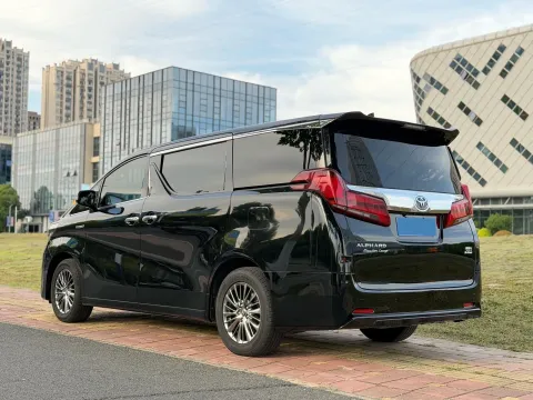 2021 Toyota Alphard 2.5L 117HP L4 E-CVT Hybrid