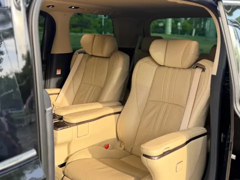 2021 Toyota Alphard 2.5L 117HP L4 E-CVT Hybrid