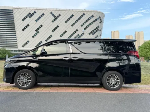 2021 Toyota Alphard 2.5L 117HP L4 E-CVT Hybrid