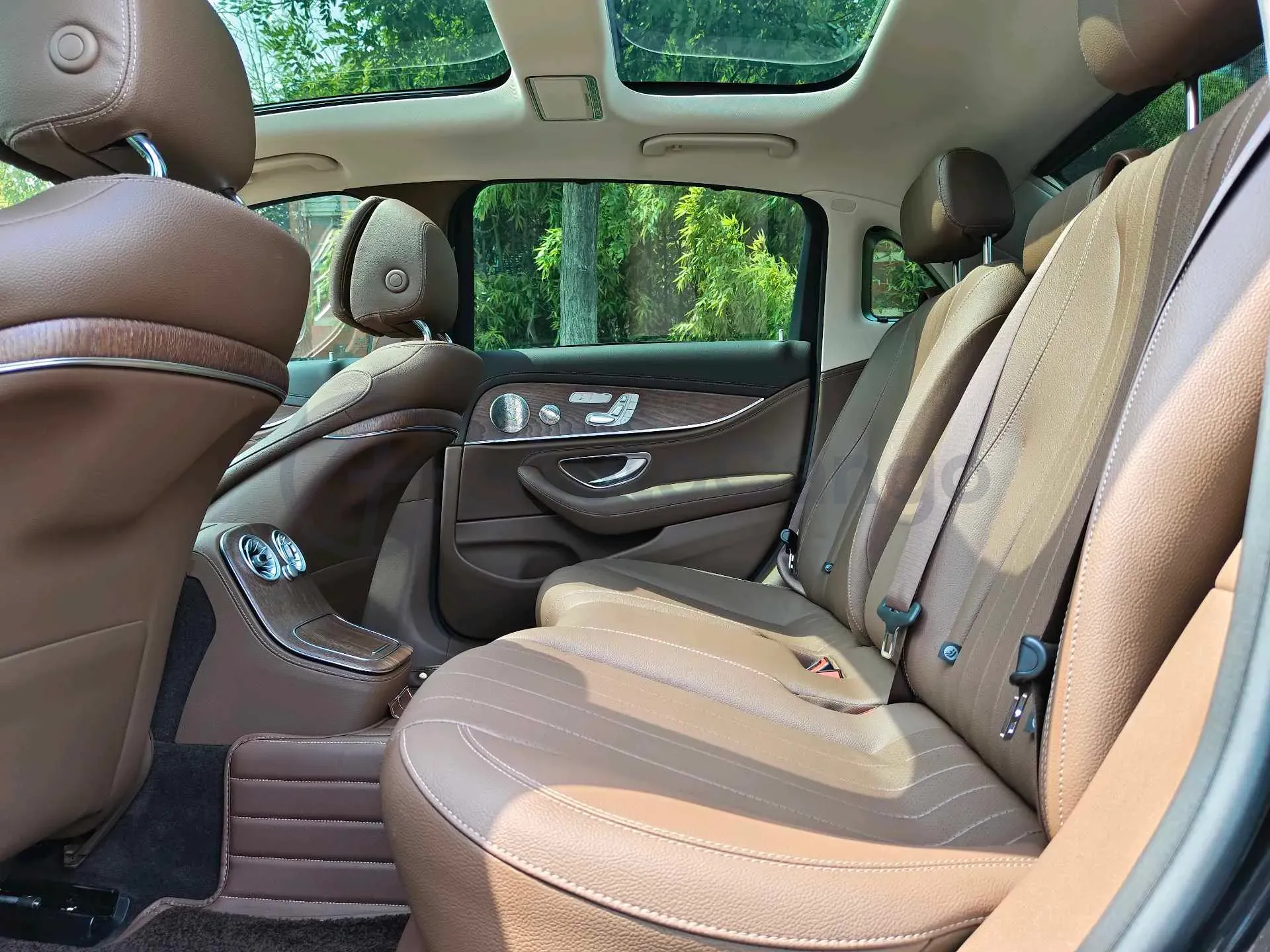 2023 Mercedes-Benz E Class 2.0T 258HP L4 9AT,autocango,china used car exporter,china ev exporter,chinese used car exporter,chinese used ev exporter