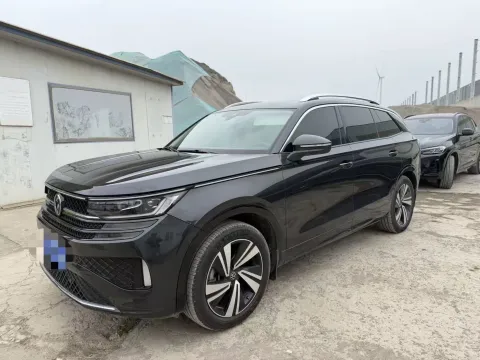 2023 VOLKSWAGEN TAVENDOR,autocango,china used car exporter,china ev exporter,chinese used car exporter,chinese used ev exporter