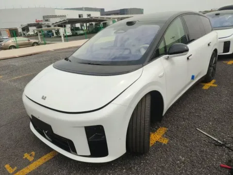 2025 LI I8,autocango,china used car exporter,china ev exporter,chinese used car exporter,chinese used ev exporter