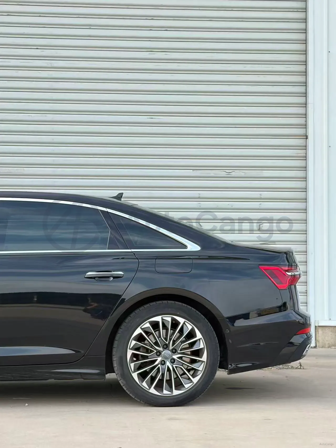 2020 Audi A6L 2.0T 252HP L4 7DCT PHEV 14.1KWH,autocango,china used car exporter,china ev exporter,chinese used car exporter,chinese used ev exporter