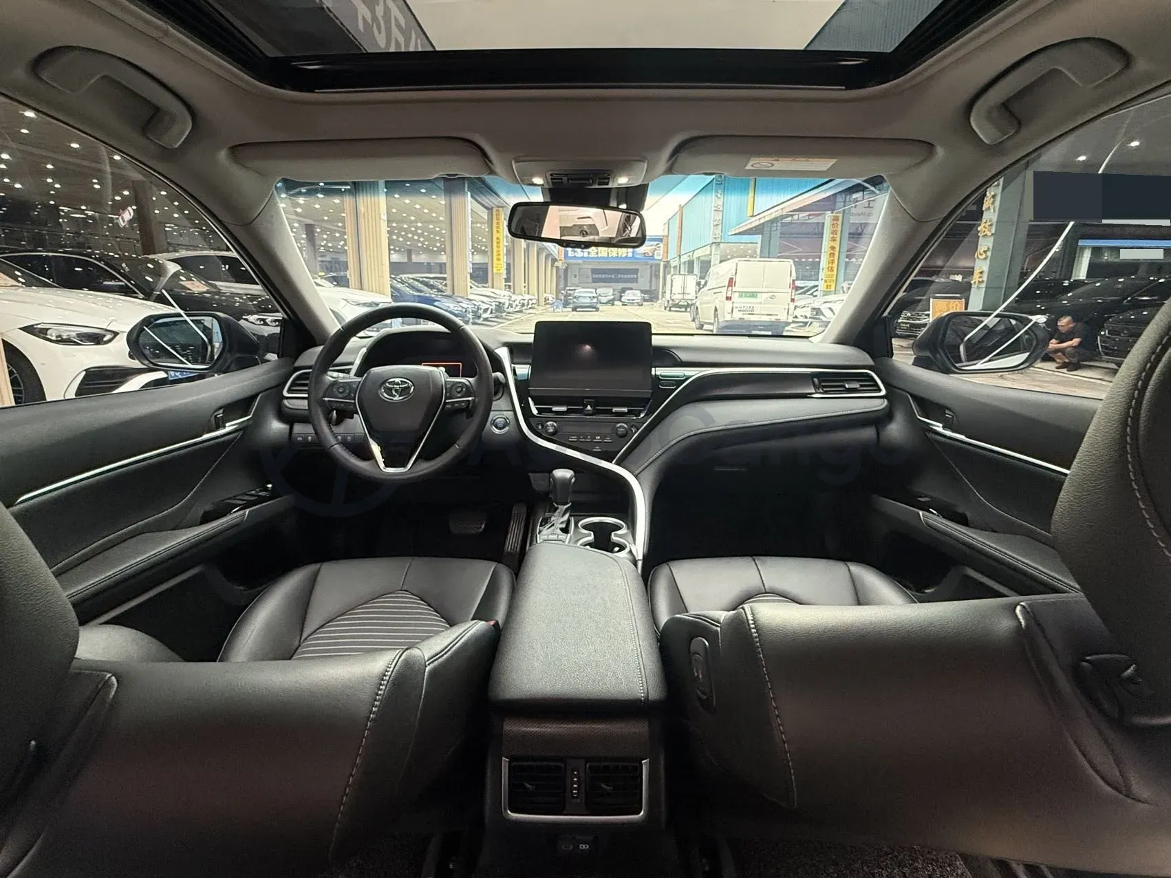 2023 Toyota Camry 2.5L 207HP L4 8AT,autocango,china used car exporter,china ev exporter,chinese used car exporter,chinese used ev exporter