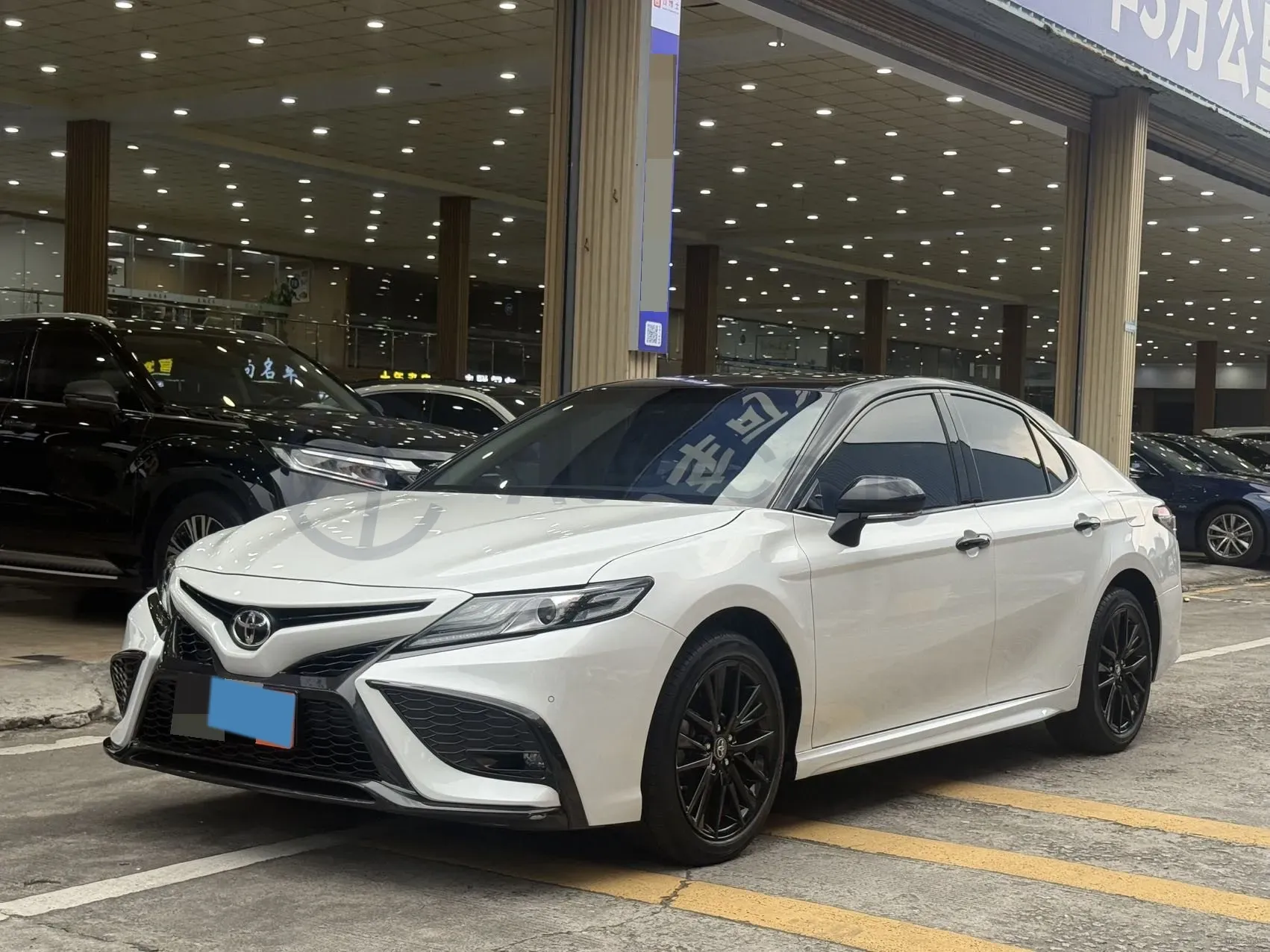 2023 Toyota Camry 2.5L 207HP L4 8AT,autocango,china used car exporter,china ev exporter,chinese used car exporter,chinese used ev exporter