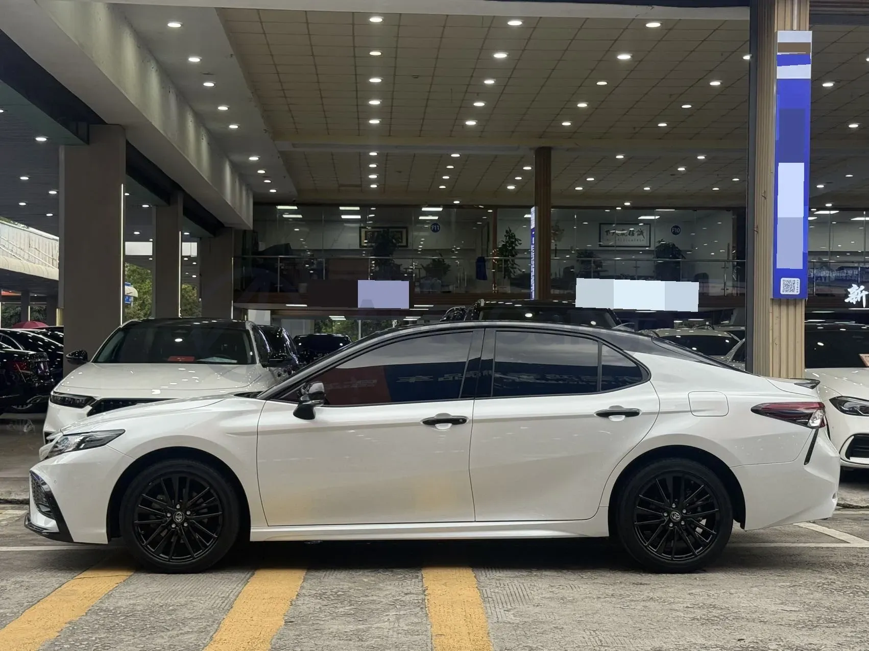 2023 Toyota Camry 2.5L 207HP L4 8AT,autocango,china used car exporter,china ev exporter,chinese used car exporter,chinese used ev exporter