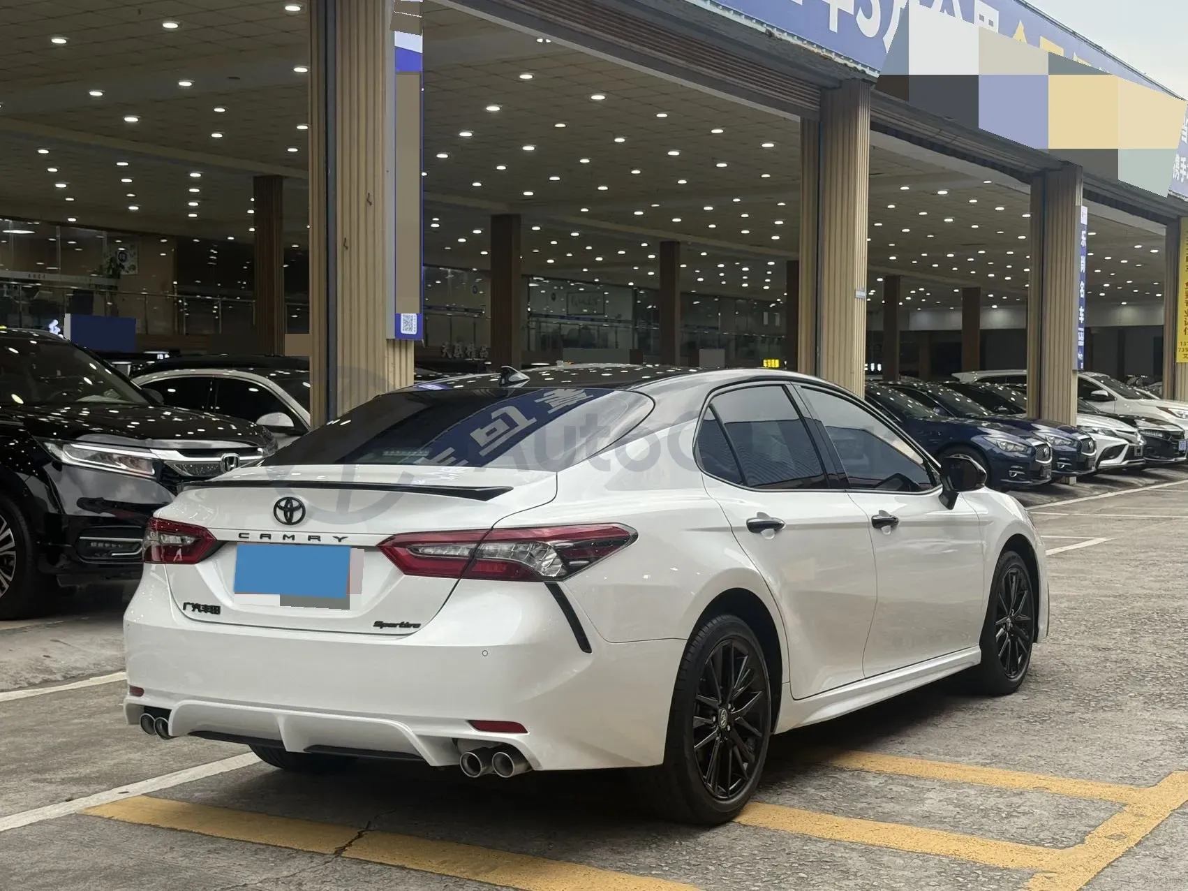 2023 Toyota Camry 2.5L 207HP L4 8AT,autocango,china used car exporter,china ev exporter,chinese used car exporter,chinese used ev exporter