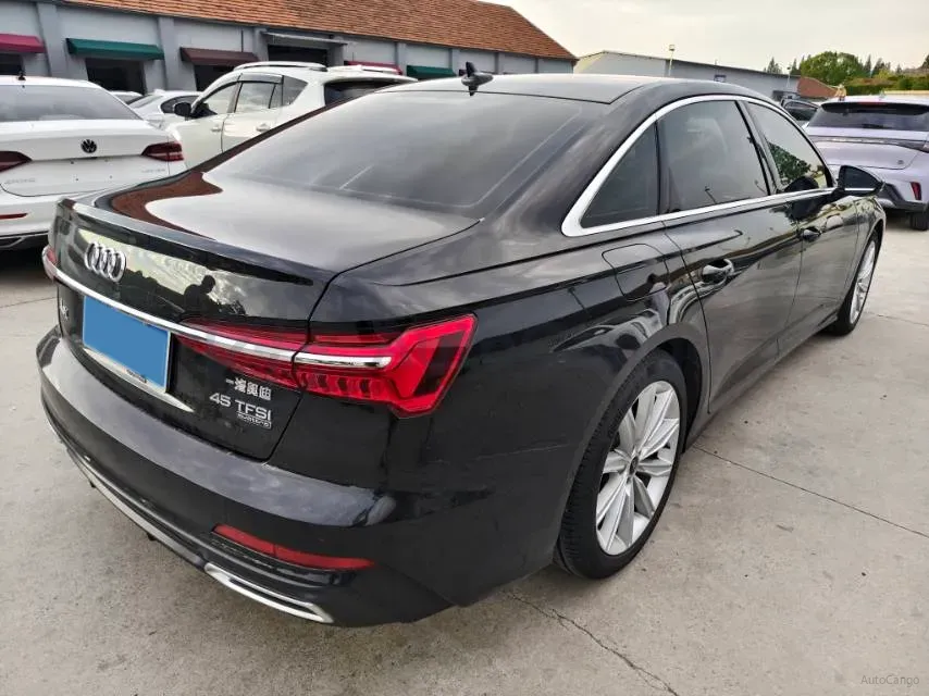 2022 Audi A6L 2.0T 224HP L4 7DCT,autocango,china used car exporter,china ev exporter,chinese used car exporter,chinese used ev exporter