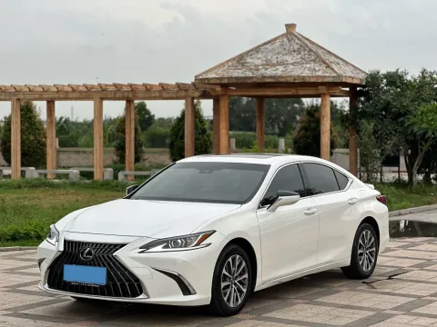 Lexus