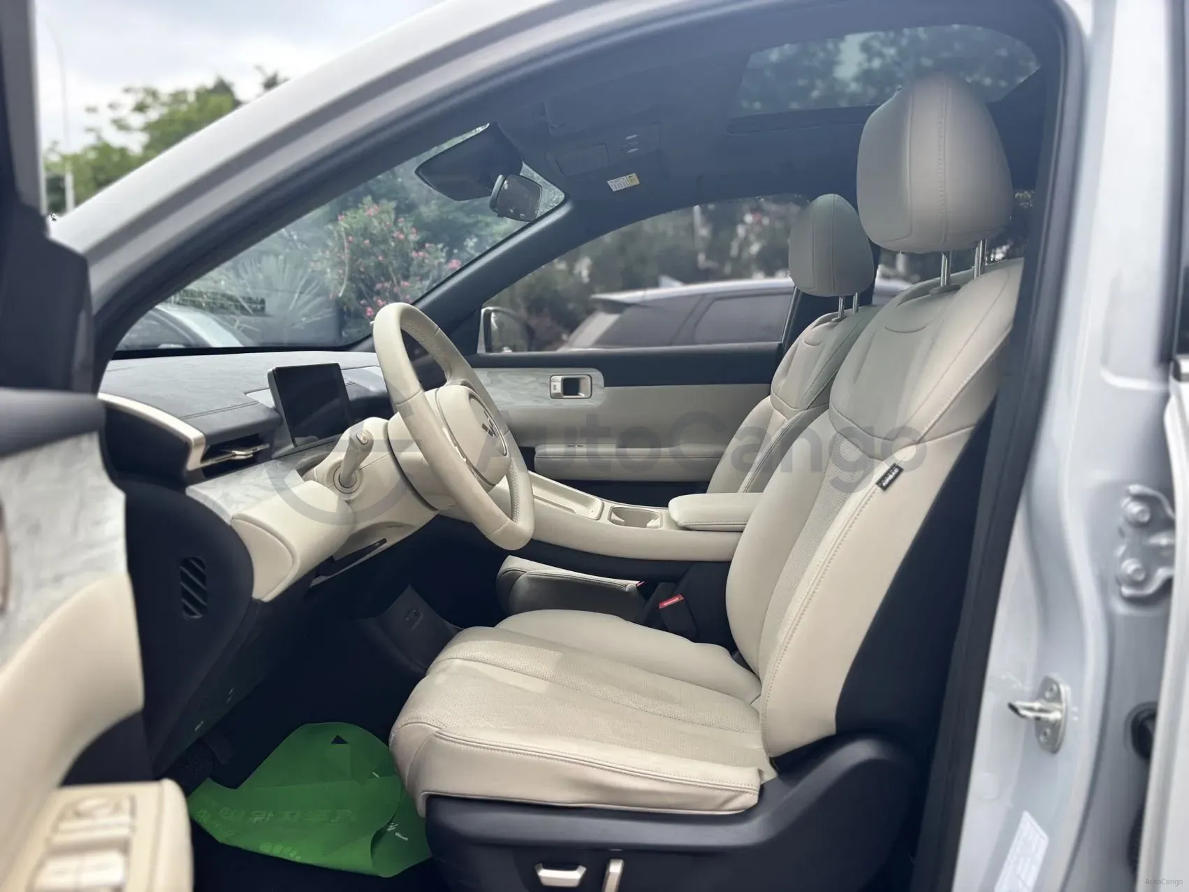 2024 WuLing XingGuangS 1.5L 106HP L4 E-CVT PHEV 20.5KWH,autocango,china used car exporter,china ev exporter,chinese used car exporter,chinese used ev exporter