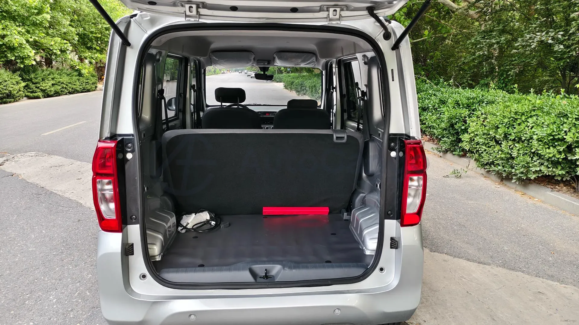 2025 WuLing ZhiGuang BEV,autocango,china used car exporter,china ev exporter,chinese used car exporter,chinese used ev exporter
