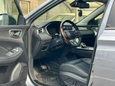 2021 Roewe RX5 1.5T 169HP L4 AMT PHEV 11.1KWH