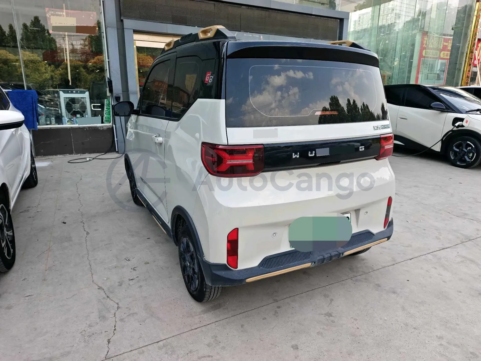 2022 WuLing HongGuang MINI EV BEV 17.3KWH,autocango,china used car exporter,china ev exporter,chinese used car exporter,chinese used ev exporter