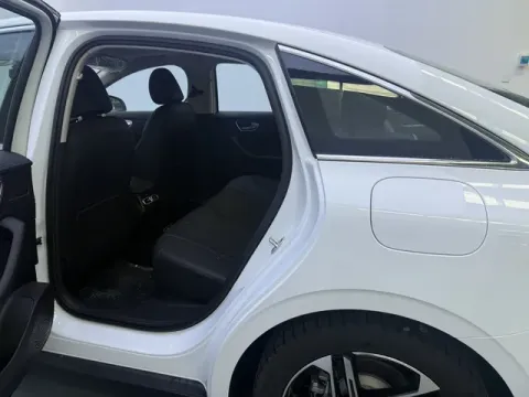 2023 Roewe D7 1.5L 112HP L4 1DHT PHEV 21.4KWH