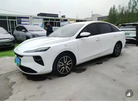 2025 ROEWE D6,autocango,china used car exporter,china ev exporter,chinese used car exporter,chinese used ev exporter