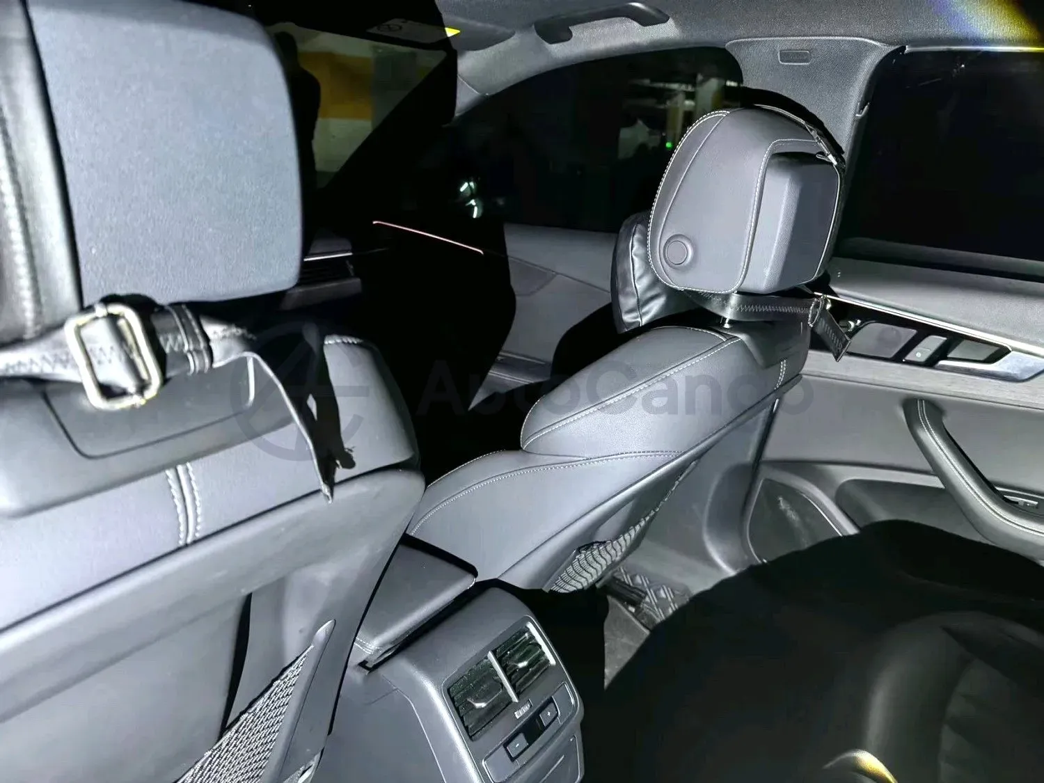 2023 Audi A4L 2.0T 190HP L4 7DCT,autocango,china used car exporter,china ev exporter,chinese used car exporter,chinese used ev exporter