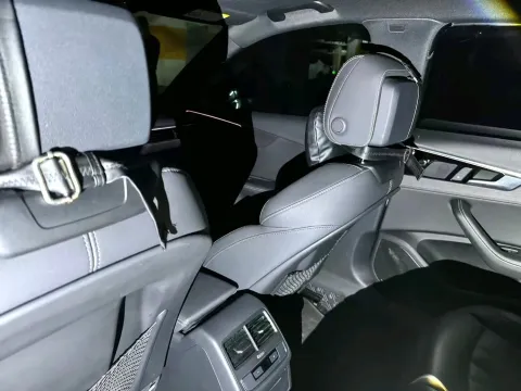 2023 Audi A4L 2.0T 190HP L4 7DCT