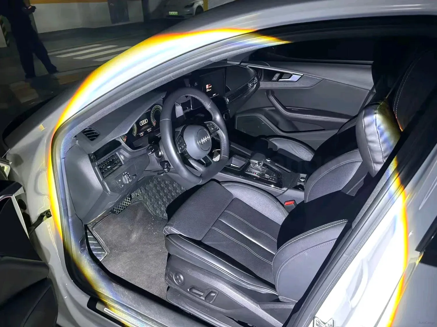 2023 Audi A4L 2.0T 190HP L4 7DCT,autocango,china used car exporter,china ev exporter,chinese used car exporter,chinese used ev exporter