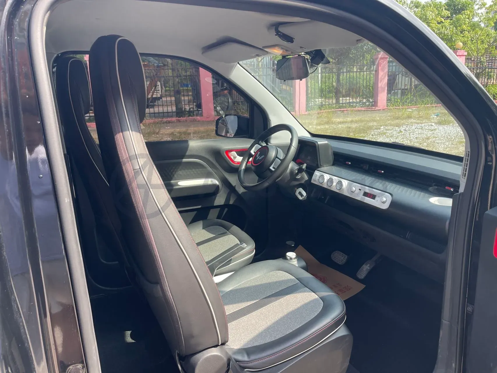 2022 WuLing HongGuang MINI EV BEV 17.3KWH,autocango,china used car exporter,china ev exporter,chinese used car exporter,chinese used ev exporter