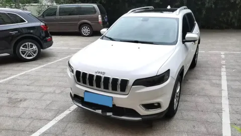 2019 JEEP CHEROKEE,autocango,china used car exporter,china ev exporter,chinese used car exporter,chinese used ev exporter