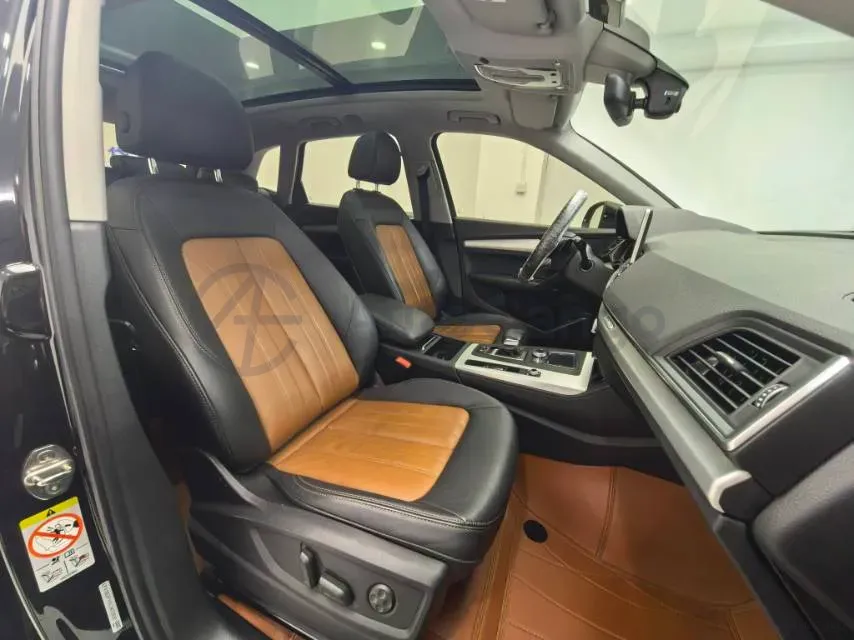2020 Audi Q5L 2.0T 190HP L4 7DCT,autocango,china used car exporter,china ev exporter,chinese used car exporter,chinese used ev exporter