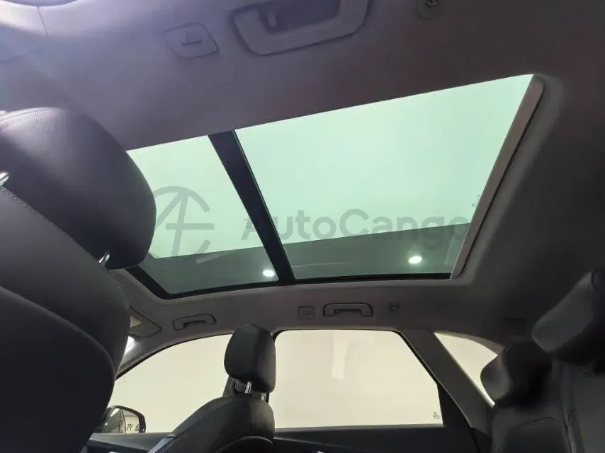 2020 Audi Q5L 2.0T 190HP L4 7DCT,autocango,china used car exporter,china ev exporter,chinese used car exporter,chinese used ev exporter
