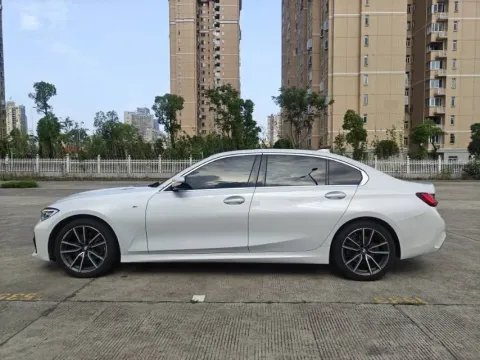 2022 BMW 3 Series 2.0T 184HP L4 8AT,autocango,china used car exporter,china ev exporter,chinese used car exporter,chinese used ev exporter
