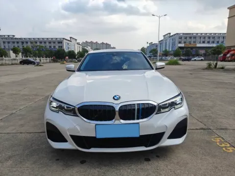 2022 BMW 3 Series 2.0T 184HP L4 8AT,autocango,china used car exporter,china ev exporter,chinese used car exporter,chinese used ev exporter