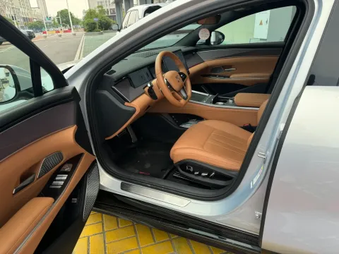 2025 BYD HanL BEV