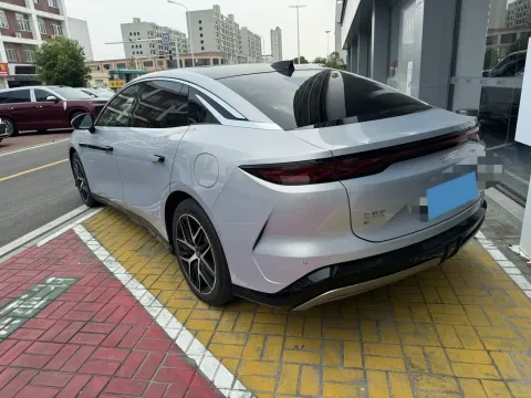2025 BYD HanL BEV