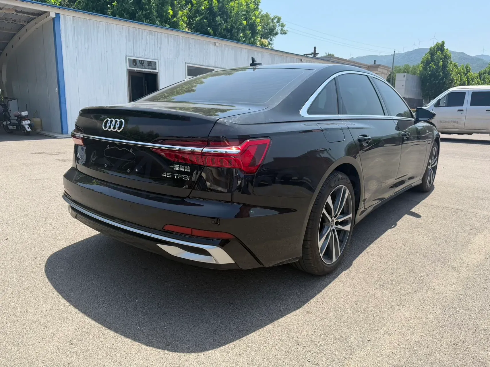 2023 Audi A6L 2.0T 190HP L4 7DCT,autocango,china used car exporter,china ev exporter,chinese used car exporter,chinese used ev exporter