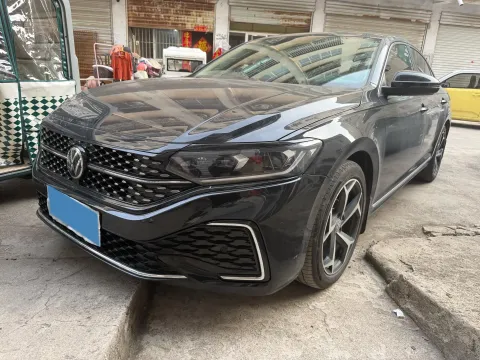 2024 VOLKSWAGEN PASSAT,autocango,china used car exporter,china ev exporter,chinese used car exporter,chinese used ev exporter