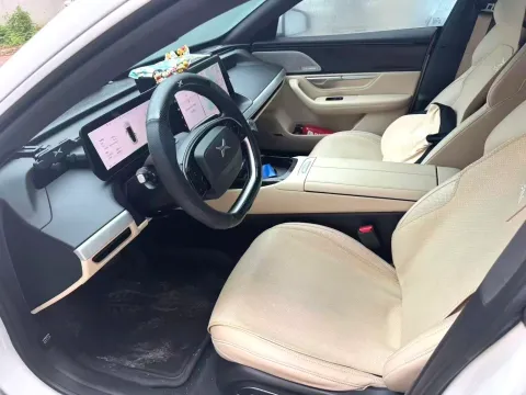 2022 Xpeng P7 BEV 60.2KWH,autocango,china used car exporter,china ev exporter,chinese used car exporter,chinese used ev exporter