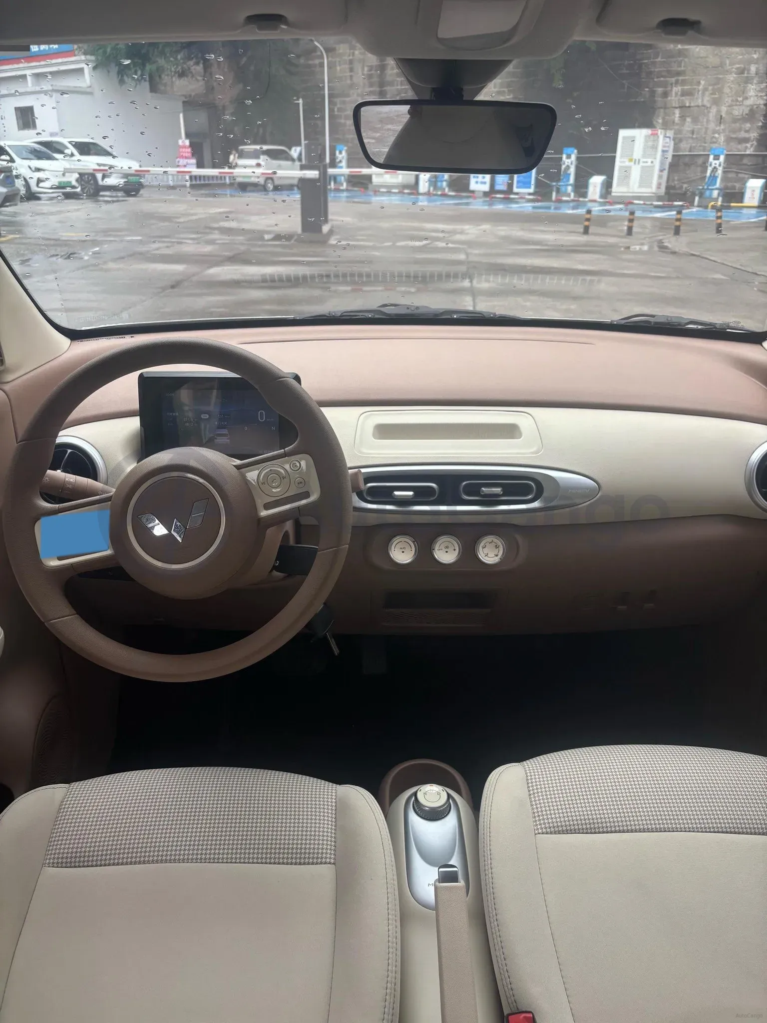 2025 WuLing HongGuang MINI EV BEV 16.2KWH,autocango,china used car exporter,china ev exporter,chinese used car exporter,chinese used ev exporter
