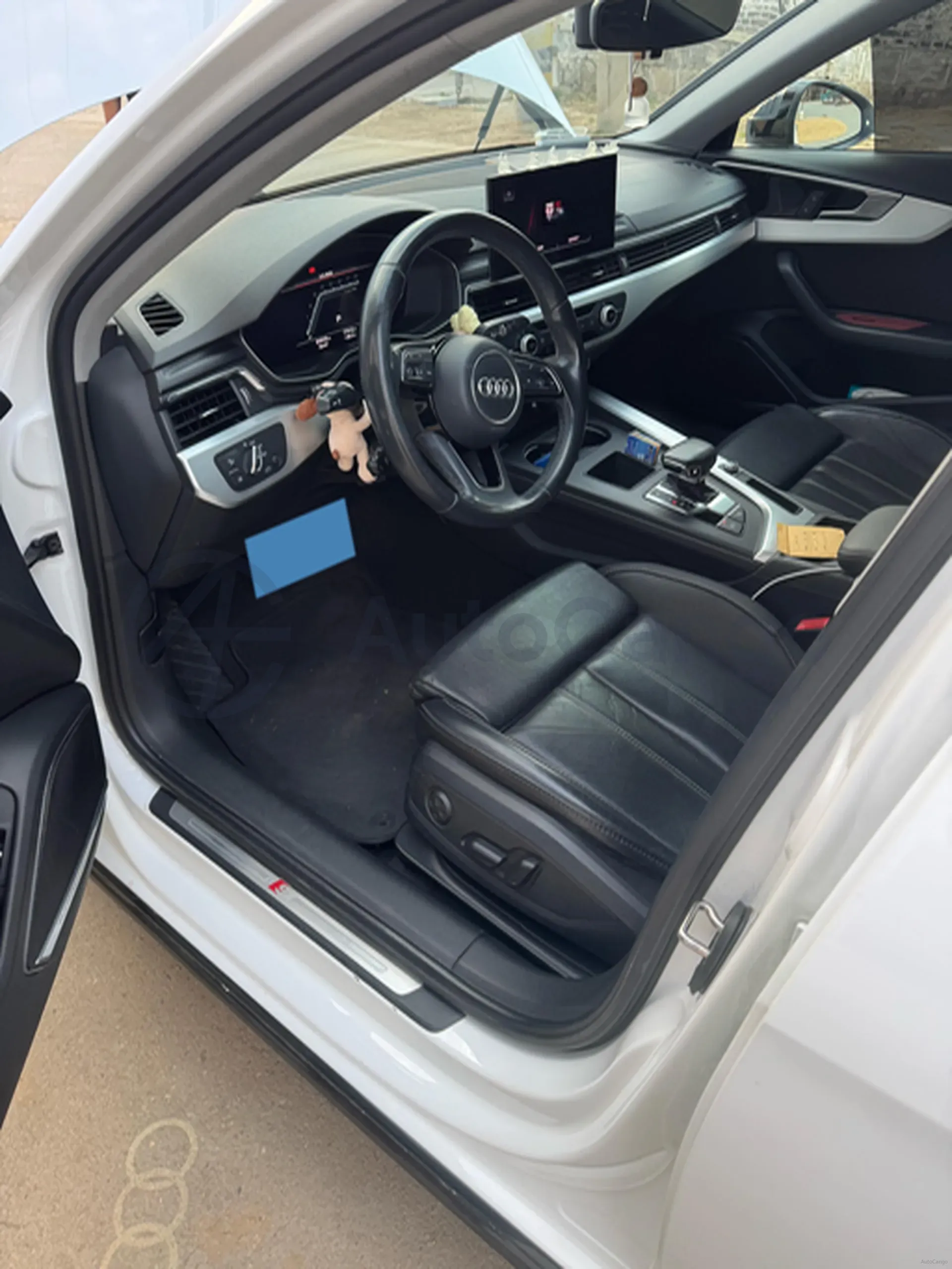 2022 Audi A4L 2.0T 190HP L4 7DCT,autocango,china used car exporter,china ev exporter,chinese used car exporter,chinese used ev exporter