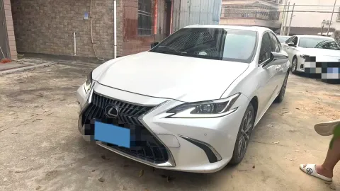Lexus