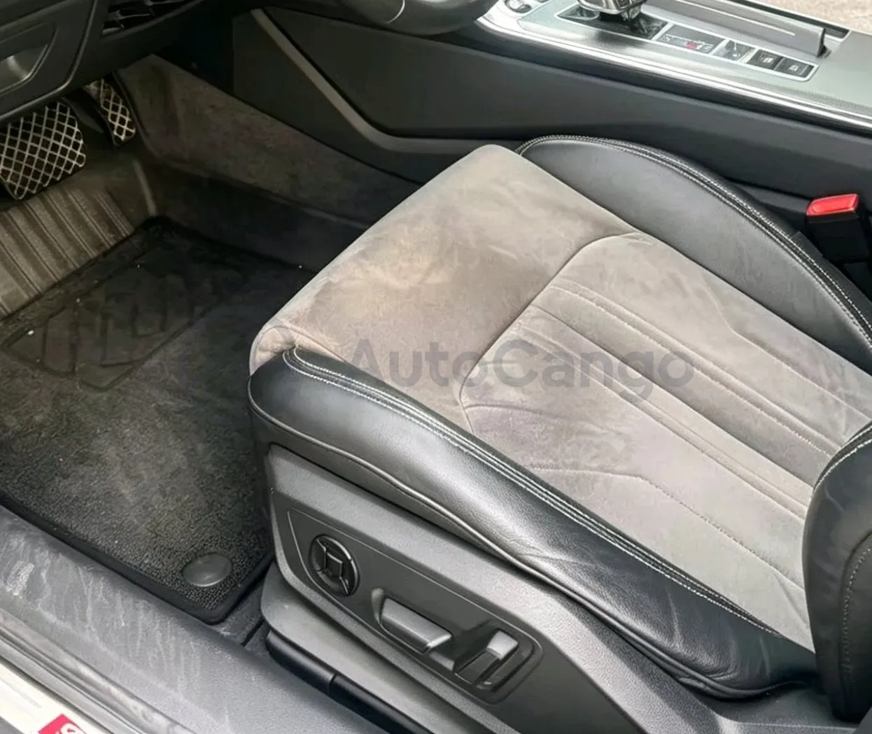 2022 Audi A6L 2.0T 224HP L4 7DCT,autocango,china used car exporter,china ev exporter,chinese used car exporter,chinese used ev exporter