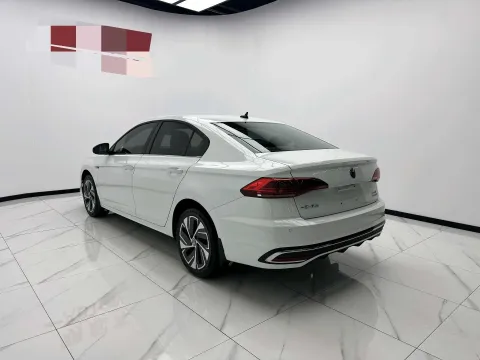 2023 Volkswagen Bora 1.4T 150HP L4 7DCT
