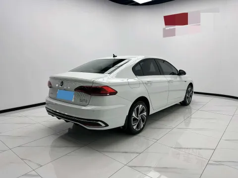 2023 Volkswagen Bora 1.4T 150HP L4 7DCT