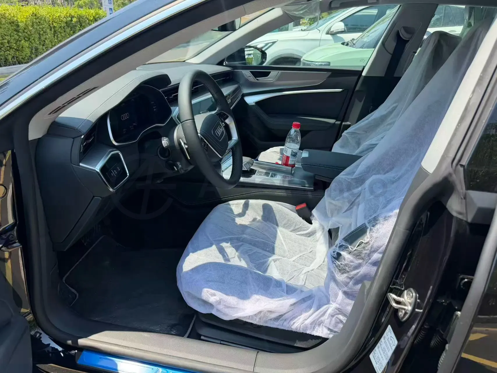 2024 Audi A7L 2.0T 245HP L4 7DCT,autocango,china used car exporter,china ev exporter,chinese used car exporter,chinese used ev exporter