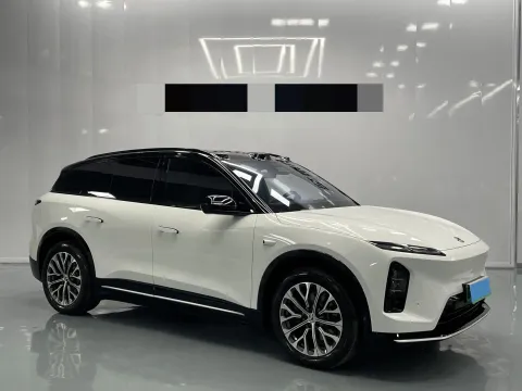 2025 NIO ES6 BEV