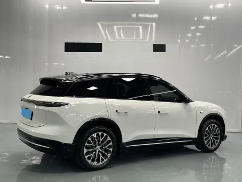 2025 NIO ES6 BEV