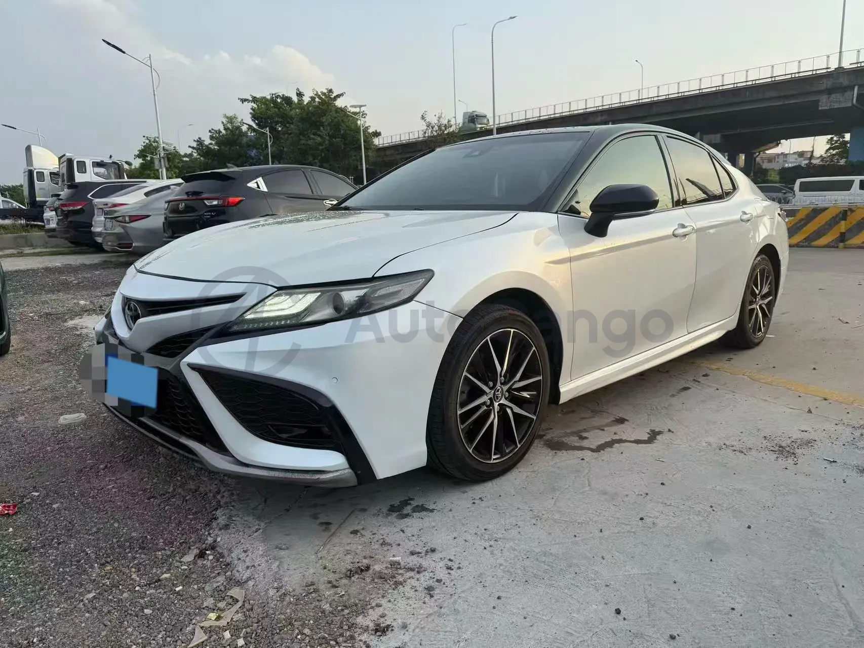 2021 Toyota Camry 2.5L 209HP L4 8AT,autocango,china used car exporter,china ev exporter,chinese used car exporter,chinese used ev exporter
