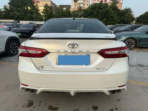 2021 Toyota Camry 2.5L 209HP L4 8AT