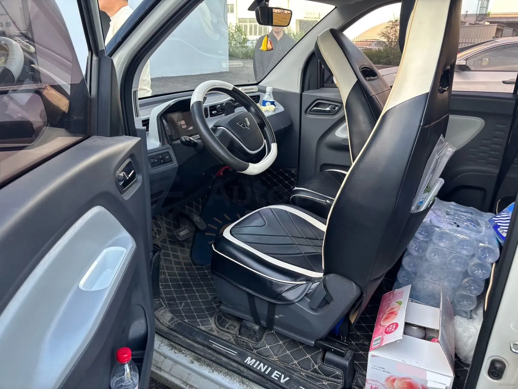 2020 WuLing HongGuang MINI EV BEV 13.8KWH,autocango,china used car exporter,china ev exporter,chinese used car exporter,chinese used ev exporter