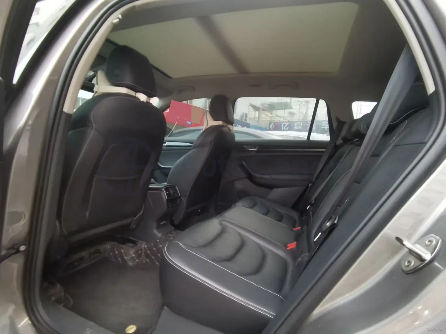 2019 Chevrolet Equinox 2.0T 260HP L4 9AT,autocango,china used car exporter,china ev exporter,chinese used car exporter,chinese used ev exporter