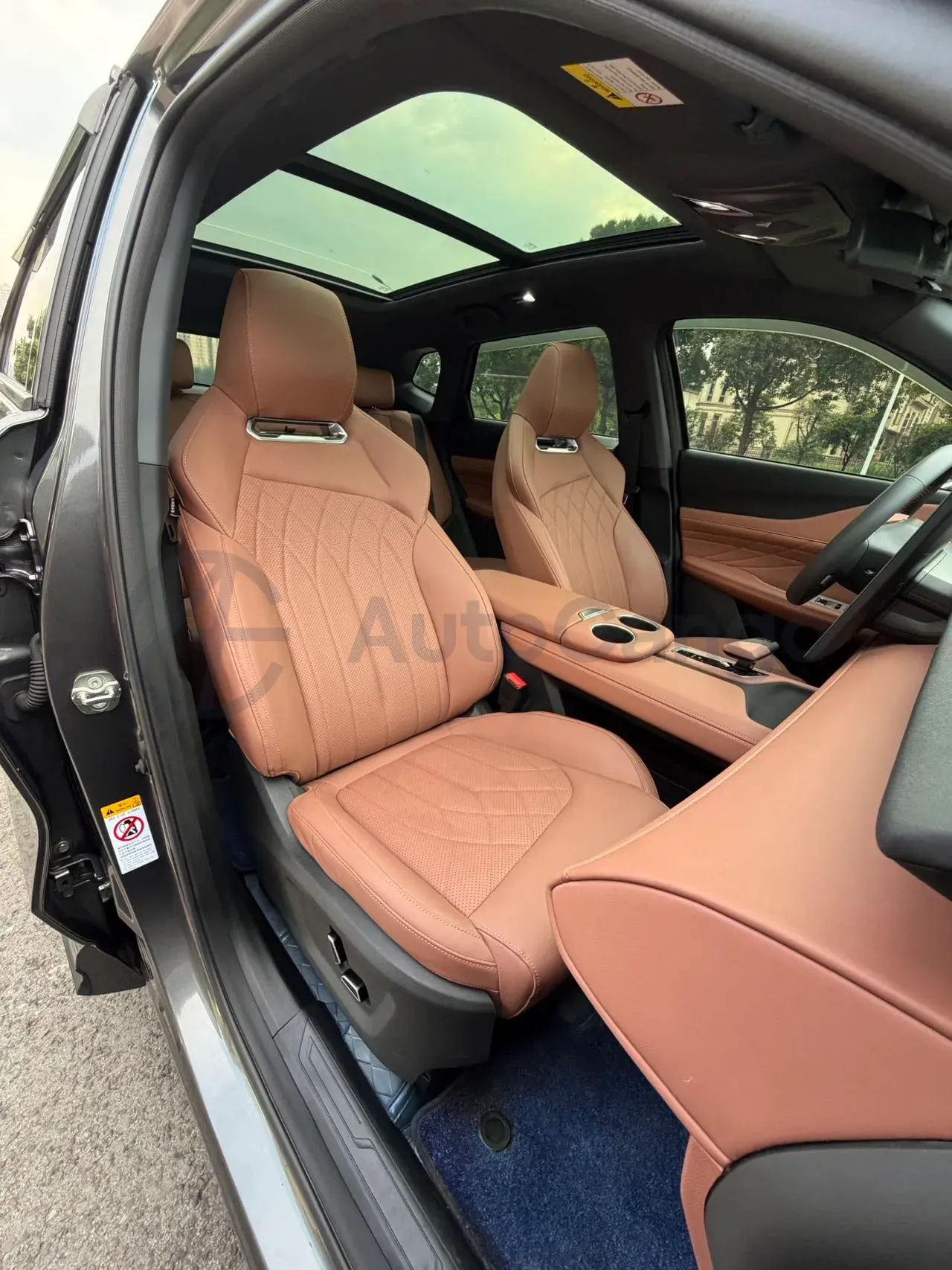 2024 ChangAn UNI-Z 1.5L 98HP L4 E-CVT PHEV 18.4KWH,autocango,china used car exporter,china ev exporter,chinese used car exporter,chinese used ev exporter