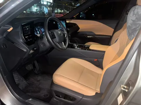 2024 Lexus ES 2.0L 173HP L4 CVT